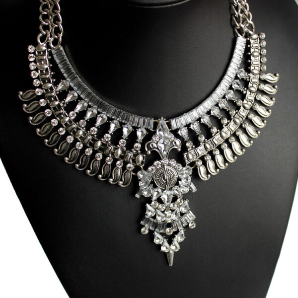 Alloy Diamond Short Necklace Crystal Necklace - Image 8