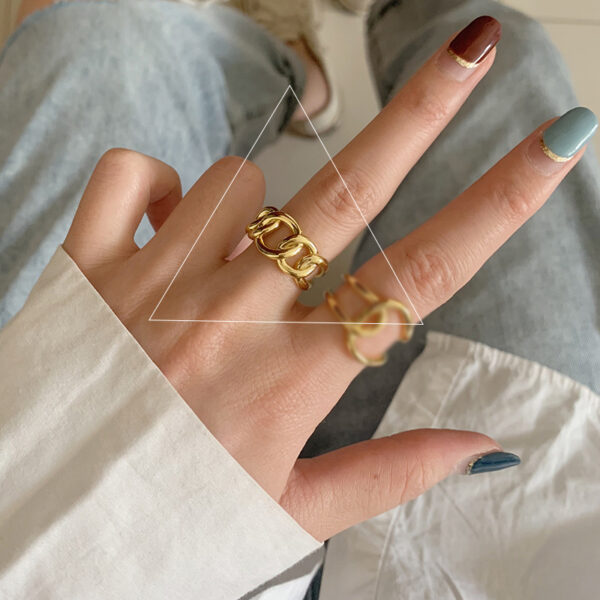 best and easiy carry Golden adjustable joint ring - Image 8