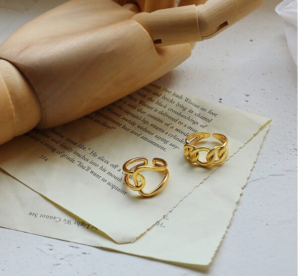 best and easiy carry Golden adjustable joint ring - Image 7