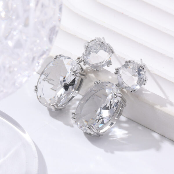 Creative Personality Drop-shaped Alloy Oval Earrings - Image 4