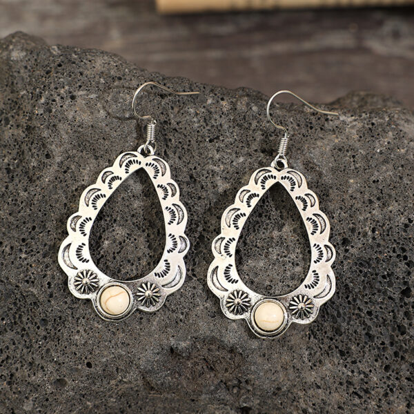Retro Bohemian Style Hollow Water Drop Pattern Turquoise Earrings - Image 4