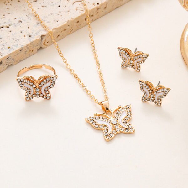 Diamond Butterfly Necklace Ring Earings Set - Image 4