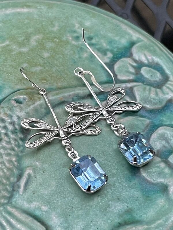 Ethnic Retro High-grade Carved Stitching Dragonfly Earrings - Image 4