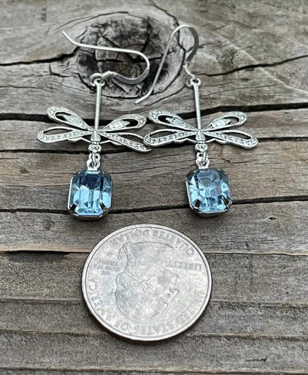 Ethnic Retro High-grade Carved Stitching Dragonfly Earrings - Image 2